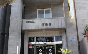 Orasung Motel Jeju Exterior photo