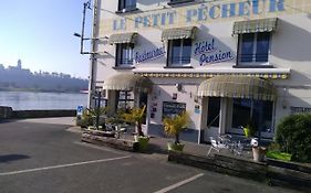 Hotel Le Petit Pecheur Saint-Florent-le-Vieil Exterior photo