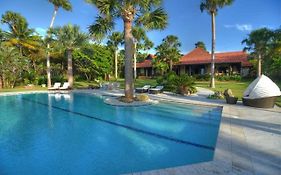 Villa Ataraxia Luxury Beachfront Vacation Rental Cabarete Exterior photo