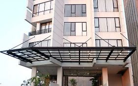 Rivoli Hotel Yakarta Exterior photo