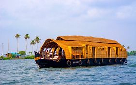 Hotel Marvel Cruise Alappuzha Exterior photo