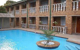 Hotel Emerald Mochileros Kempton Park Exterior photo