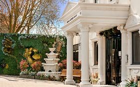 Grand Sapphire Hotel & Banqueting Croydon Exterior photo