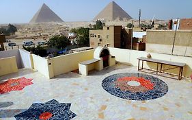 Pyramids Loft Homestay El El Cairo Exterior photo