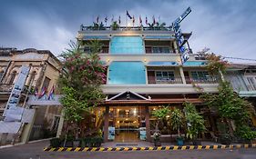 Seng Hout Hotel Battambang Exterior photo