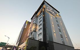 Jade Hotel Ilsan Ni Exterior photo