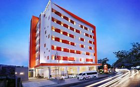 Starlet Hotel Jakarta Airport Tangerang Exterior photo