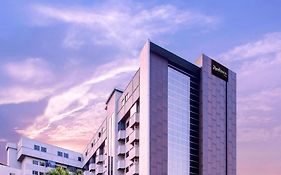 Hotel Radisson Medan Exterior photo