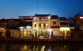 Wayfarer Guest House Malacca Exterior photo