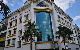 Tc Inn Business Hotel @ Seri Kembangan Exterior photo