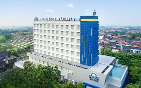 Days Hotel & Suites By Wyndham Jakarta Airport Tangerang Exterior photo