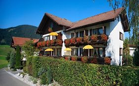 Hotel Gaestehaus Boeck In Pfronten Exterior photo