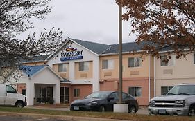 Hotel Baymont By Wyndham Coon Rapids Exterior photo