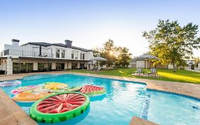 The Feather Hill Boutique Hotel Potchefstroom Exterior photo