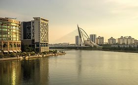 Zenith Hotel Putrajaya Exterior photo