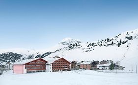 Hotel ROBINSON ALPENROSE Zürs Exterior photo