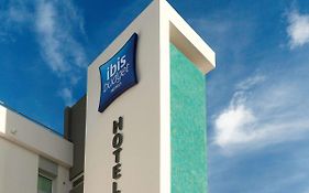 Hotel Ibis Budget Amberieu En Bugey/Chateau Gaillard A42 Exterior photo