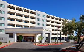 Hotel Four Points By Sheraton Phoenix South Mountain Exterior photo