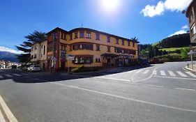 Hotel Hosteria Picos De Europa Potes Exterior photo