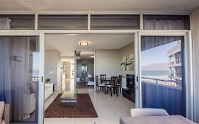 Infinity Self Catering Apartments Bloubergstrand Exterior photo