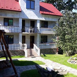 У Михайла Bed and Breakfast Truskavets Exterior photo