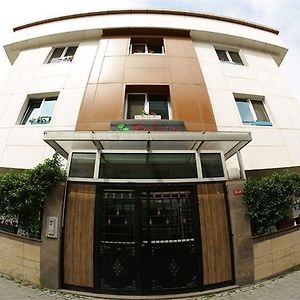 Ikiz Palmiye Kiz Ogrenci Pansiyonu Estambul Exterior photo