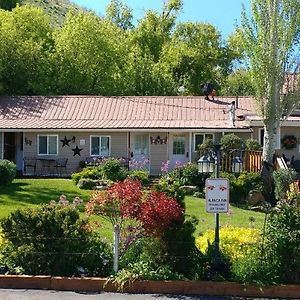 Alpaca Inn Lava Hot Springs Exterior photo