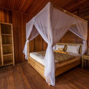 Bungalow de 30 m² con 1 habitación/es y 1 baño/s de uso privado, en Pulau Bangka Totohe Exterior photo
