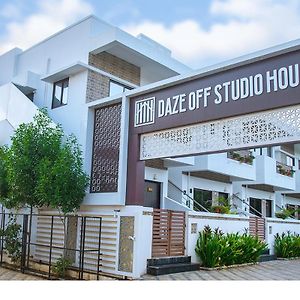Daze Off Studio House Hotel Bhuj Exterior photo