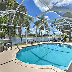 Pet-Friendly Escape With Dock And Kayaks In Cape Coral Villa Exterior photo