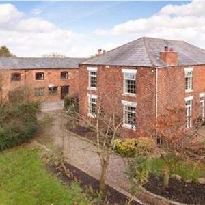 Hopley House Bed and Breakfast Middlewich Exterior photo