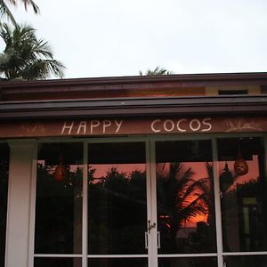 Happy Cocos Beach House Waskaduwa Exterior photo
