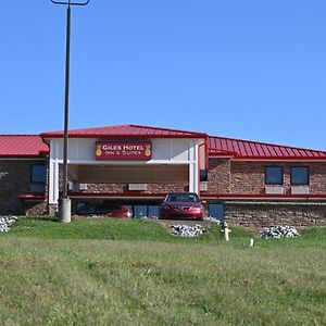 Giles Hotel Inn And Suites Pulaski Exterior photo