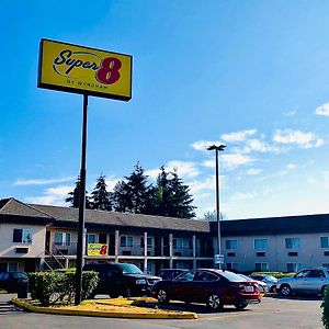 Super 8 By Wyndham Lynnwood Motel Exterior photo