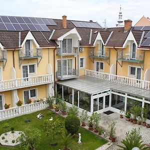 Lídia Hotel Harkány Exterior photo