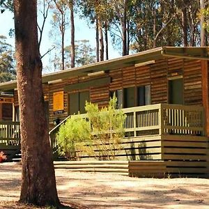 Lakes Entrance Log Cabins Exterior photo