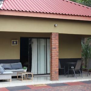 Sweet Holiday Homes Victoria Falls Exterior photo