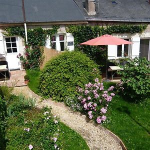 Gite Les Jardins De Terrefort Bed and Breakfast Saumur Exterior photo