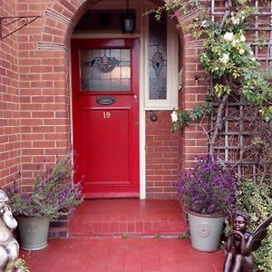 Kingsway Bed & Breakfast Bed and Breakfast Broxbourne Exterior photo