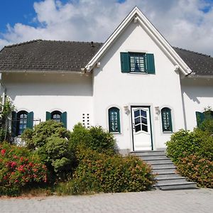 Bed And Breakfast Petra Huber Vichtenstein Exterior photo