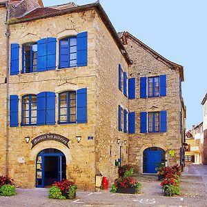 Hotel Gite La Maison Des Pelerins Villeneuve-dʼAveyron Exterior photo