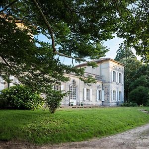 Château Le Méjean Bed and Breakfast Pessac-sur-Dordogne Exterior photo