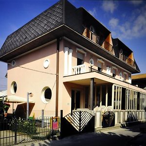 Hotel Cesari Rímini Exterior photo