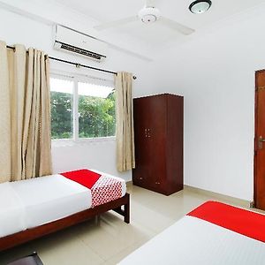 Oyo 293 Akara Suitesand Apartments Colombo Exterior photo