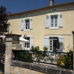 Apartamento Le Cerisier Et Le Petit Cerisier L'Etang des Faures Exterior photo