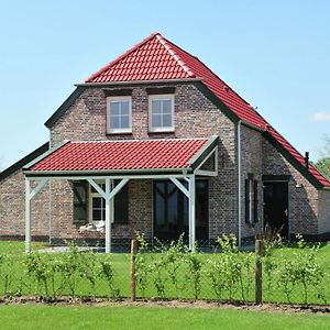 Villa With Sauna & Bubble Bath In Limburg Roggel Exterior photo