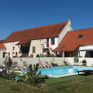 La Maison Rouge Ladoix - Proche Beaune Bed and Breakfast Exterior photo