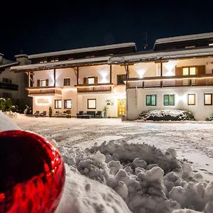 Hotel Garni Niederbacher Campo Tures Exterior photo