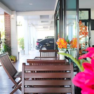 Plus Hotel Loei Exterior photo