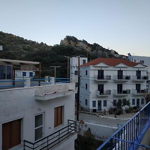 Stamatia'S Rooms Ágios Kírykos Exterior photo